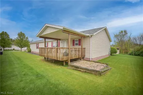 9075 Redhawk Dr, Streetsboro, OH 44241