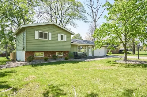 890 Iroquois Run, Macedonia, OH 44056