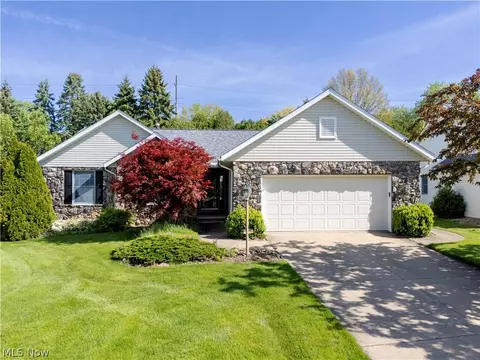 738 Danberry Dr, Wooster, OH 44691