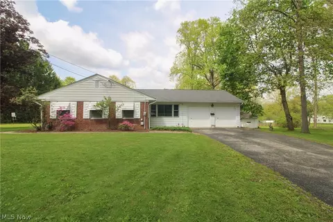 804 Crestview Dr, Boardman, OH 44512