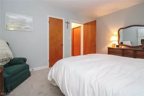 Bedroom - 804 Crestview Dr, Boardman, OH 44512 photo 5 of 6