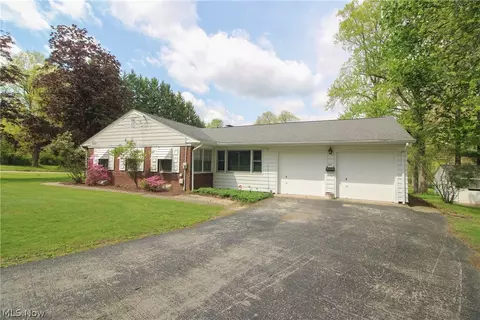 Exterior - 804 Crestview Dr, Boardman, OH 44512 photo 15 of 15