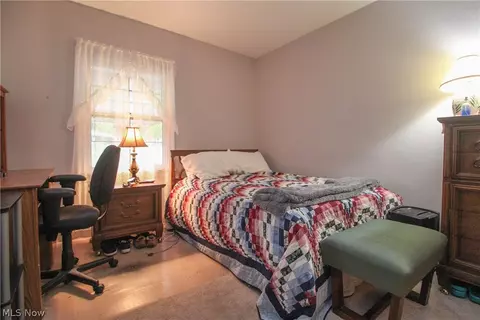 Bedroom - 804 Crestview Dr, Boardman, OH 44512 photo 1 of 6