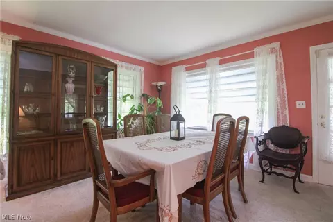 Dining - 804 Crestview Dr, Boardman, OH 44512 photo 2 of 4