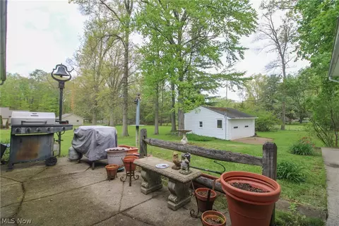 Exterior - 804 Crestview Dr, Boardman, OH 44512 photo 6 of 15