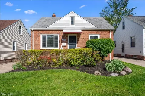 1617 Fruitland Ave, Mayfield Heights, OH 44124