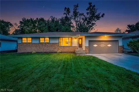 13177 Whitney Rd, Strongsville, OH 44136
