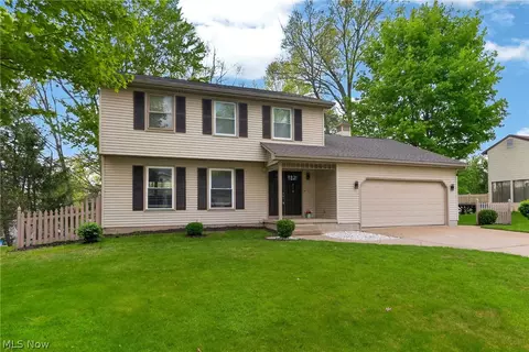 510 W Regency Cir, Canfield, OH 44406