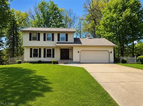 510 W Regency Cir, Canfield, OH 44406
