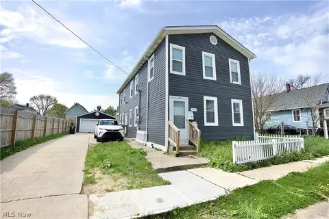 3404 W 49th St, Cleveland, OH 44102