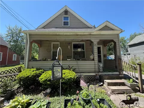 3692 E 52nd St, Cleveland, OH 44105