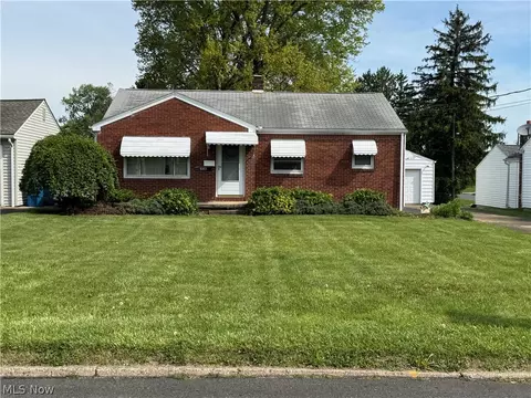 449 Creed St, Struthers, OH 44471