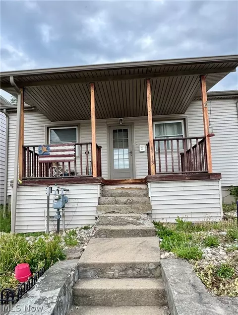 4515 Harrison St, Bellaire, OH 43906