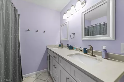 Bath - 5045 Crofton Ave, Solon, OH 44139 photo 2 of 5