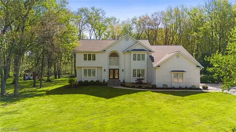 5045 Crofton Ave, Solon, OH 44139