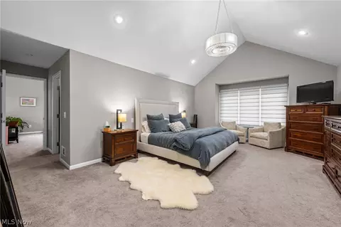 Bedroom - 5045 Crofton Ave, Solon, OH 44139 photo 6 of 8