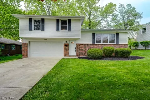 9331 Fairfield Dr, Twinsburg, OH 44087