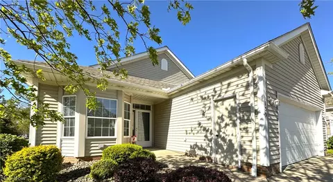 135 Village Dr, Seven Hills, OH 44131