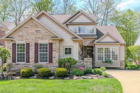 7830 Rockdove Ln, Concord Twp, OH 44077