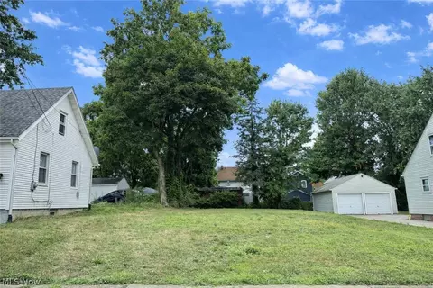 Beardsley Street, Akron, OH 44301
