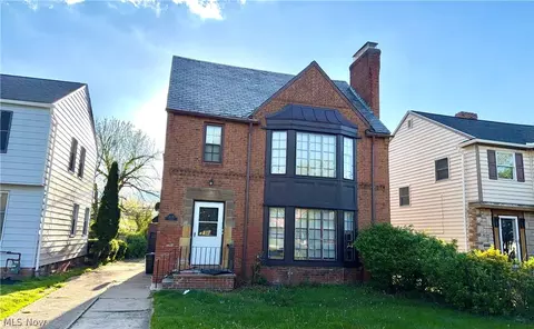 3638 Lindholm Rd, Shaker Heights, OH 44120