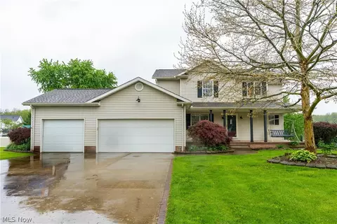 12219 Chestnut St NW, Canal Fulton, OH 44614