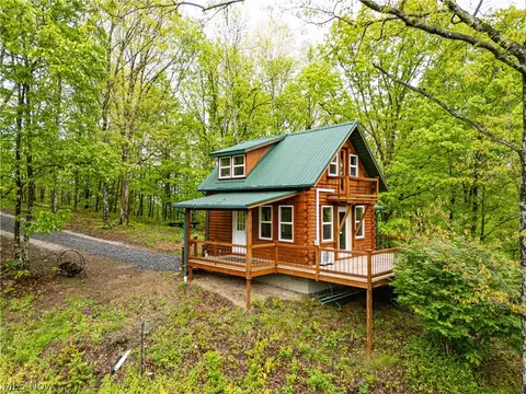 72420 Parker Rd, Kimbolton, OH 43749