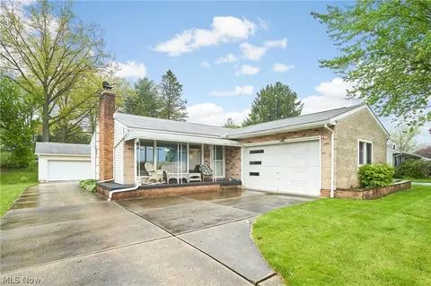 1730 Spring Valley Ave NW, Canton, OH 44708