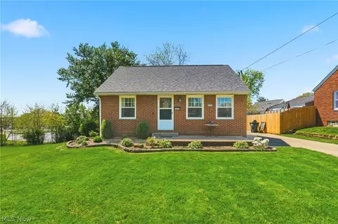 1437 Deville Ave NW, Canton, OH 44708