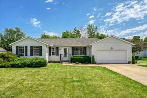 5950 Kentview Ave NW, North Canton, OH 44720