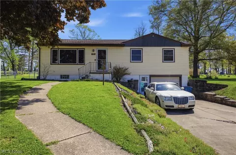 20 James St, Columbiana, OH 44408