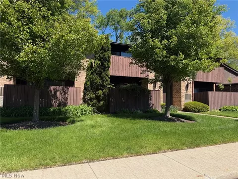 3249 Mayfield Rd #13, Cleveland Heights, OH 44118