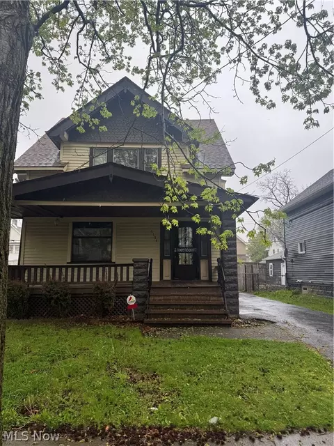 3334 W 99 St, Cleveland, OH 44102