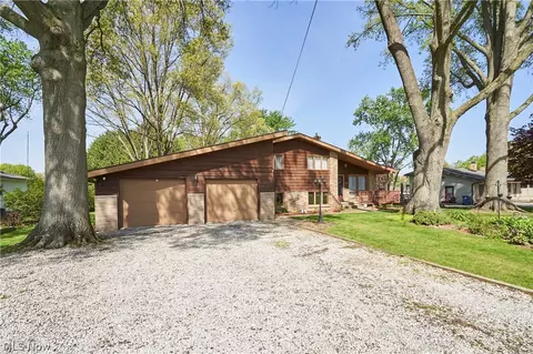1594 Karl Dr, Copley, OH 44321