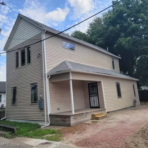 2663 W 28th Pl, Cleveland, OH 44113