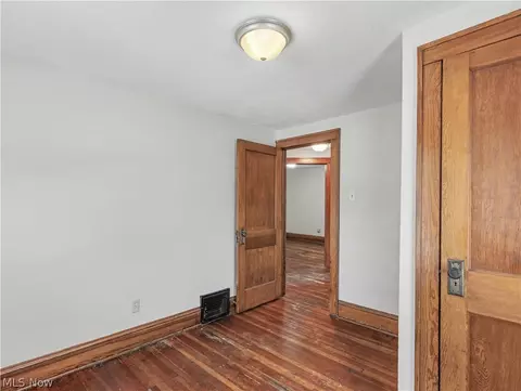 Bedroom - 190 E Brookside Ave, Akron, OH 44301 photo 7 of 9