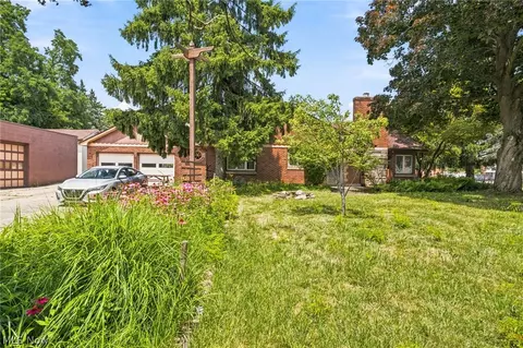 7 Birch Ave, Northfield, OH 44067