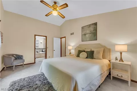 Bedroom - 4320 E Sprague Rd, Broadview Heights, OH 44147 photo 2 of 4