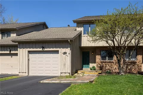 105 Topaz Trl, Cortland, OH 44410