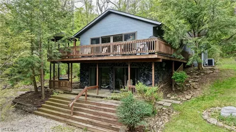 33722 Goodrich Dr, Piedmont, OH 43983