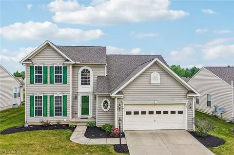 385 Deep Creek Cir, Northfield Center, OH 44067