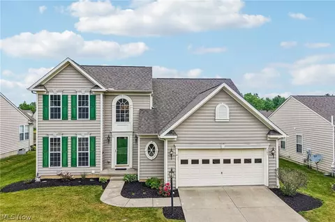 385 Deep Creek Cir, Northfield Center, OH 44067