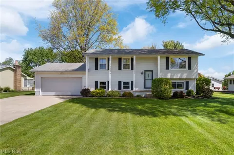 11074 Sagebrush Ave NE, Uniontown, OH 44685