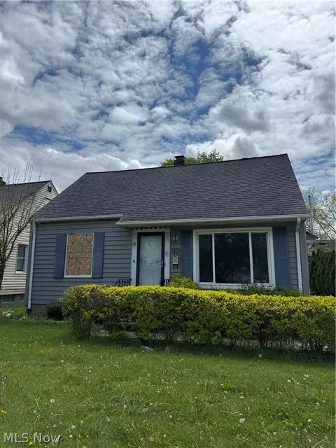 13402 Shady Oak Blvd, Garfield Heights, OH 44125