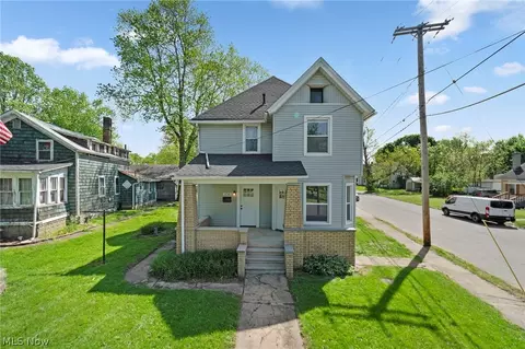 1738 Erie St S, Massillon, OH 44646