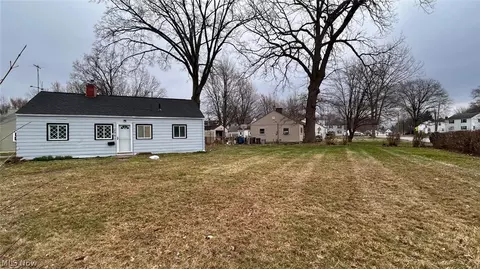 Exterior - 4061 Gregus Ave, Lorain, OH 44055 photo 1 of 2
