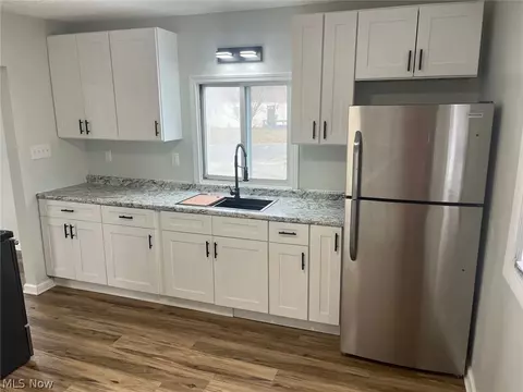 Kitchen - 4061 Gregus Ave, Lorain, OH 44055 photo 5 of 6