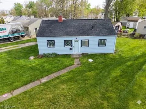 4061 Gregus Ave, Lorain, OH 44055