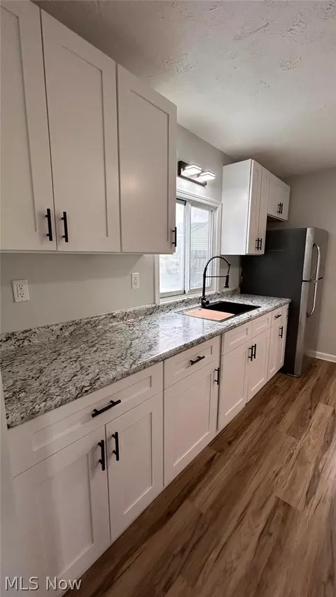Kitchen - 4061 Gregus Ave, Lorain, OH 44055 photo 2 of 6