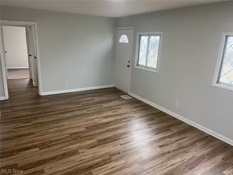 Living - 4061 Gregus Ave, Lorain, OH 44055 photo 3 of 5